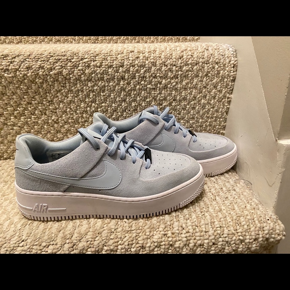 Nike Air Force 1’s (af1)